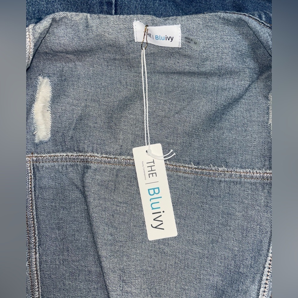 Bluivy Over Sized Denim Jacket With Removable Fur - Picture 9 of 13